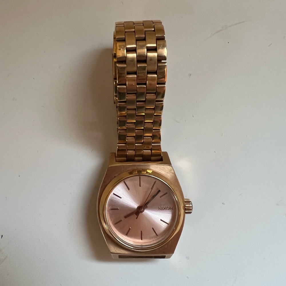 Nixon rose gold watch